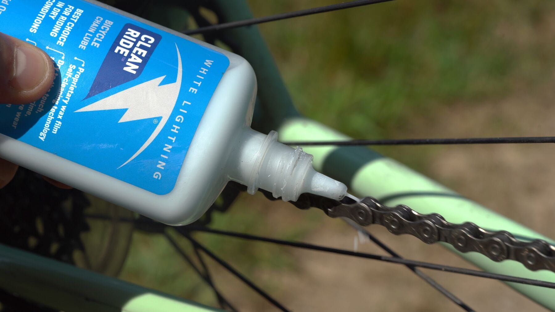 White lightning 2 in 1 bicycle chain care clearance