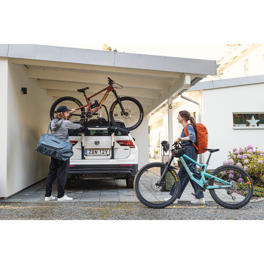 Bicycle shop platform rack