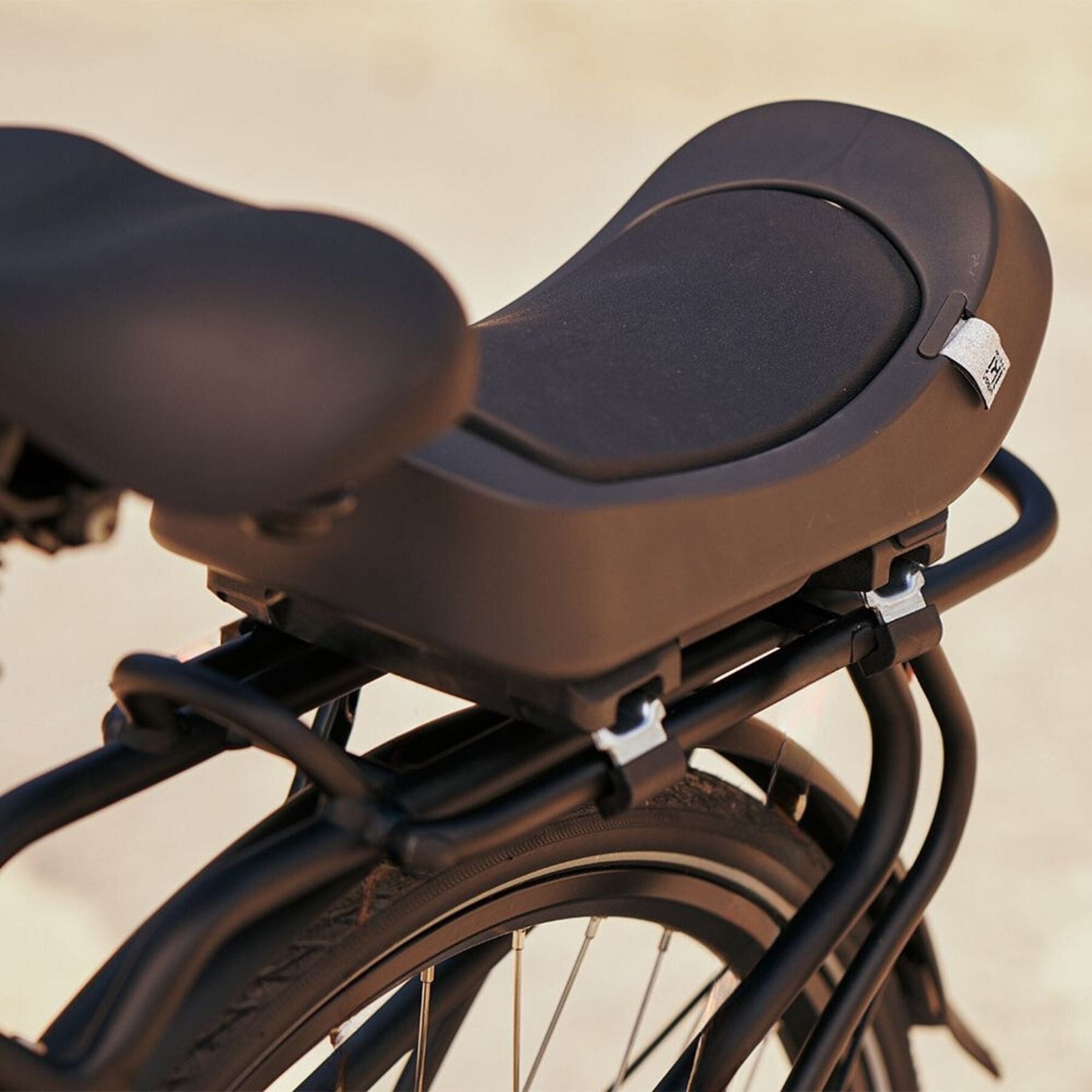 Urban Iki Junior Seat with Rack Mount Bincho Black Bincho Black Child Seats Spares Freewheel