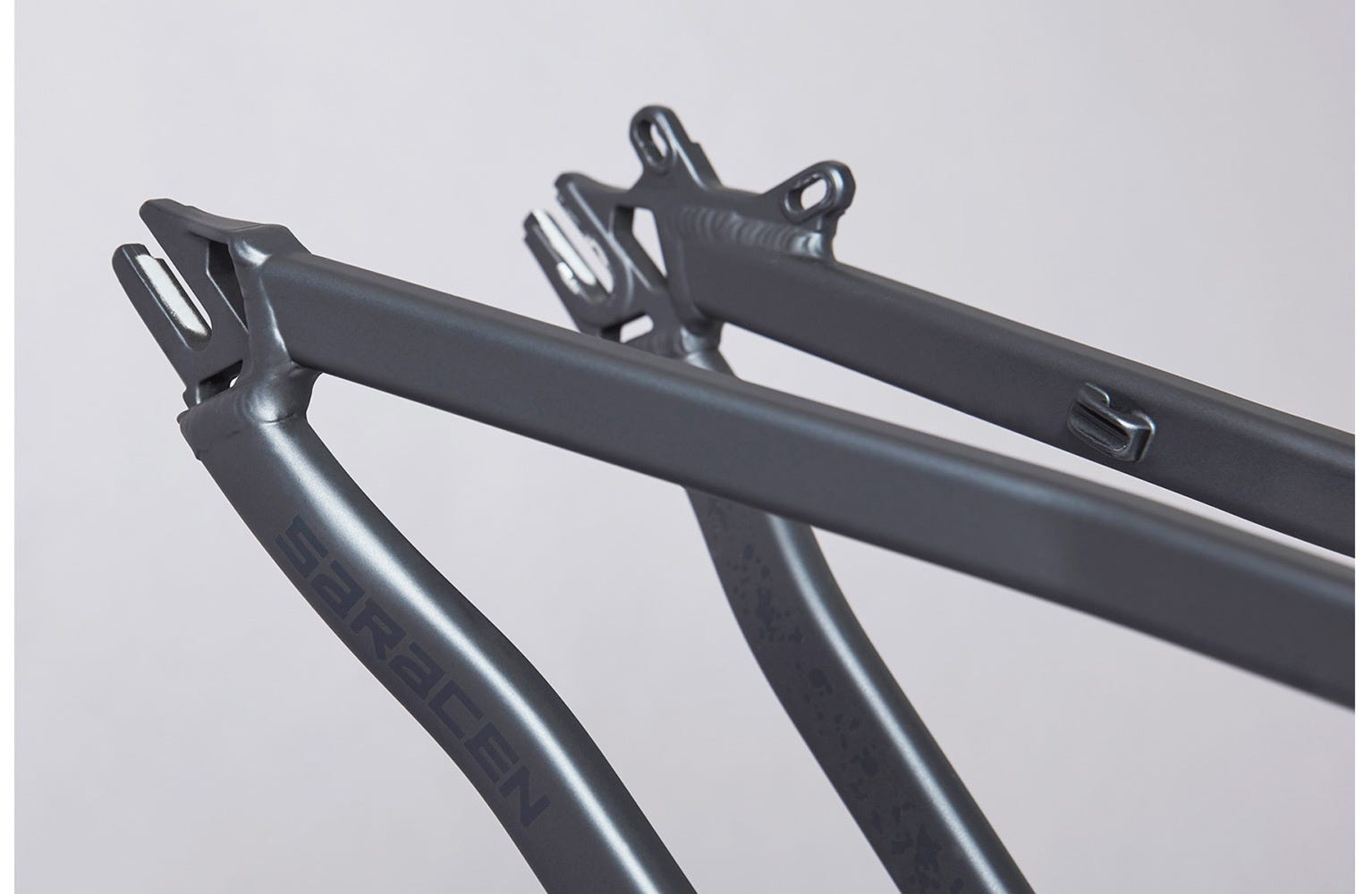 Saracen jump sale bike frame