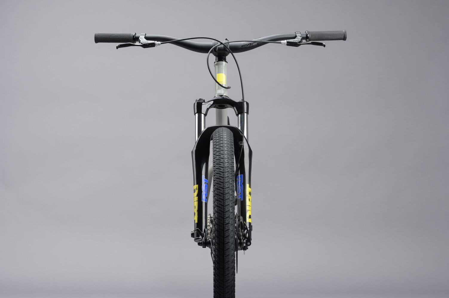 Saracen cr2 jump bike discount