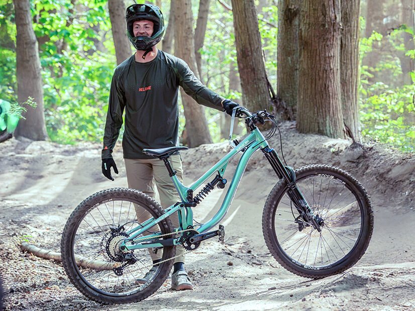 Jono Jones x Ariel 80 Pro at Freewheel
