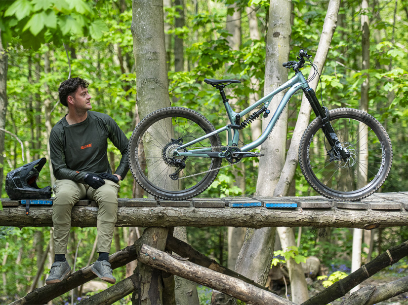Jono Jones x Saracen Ariel 80 Pro
